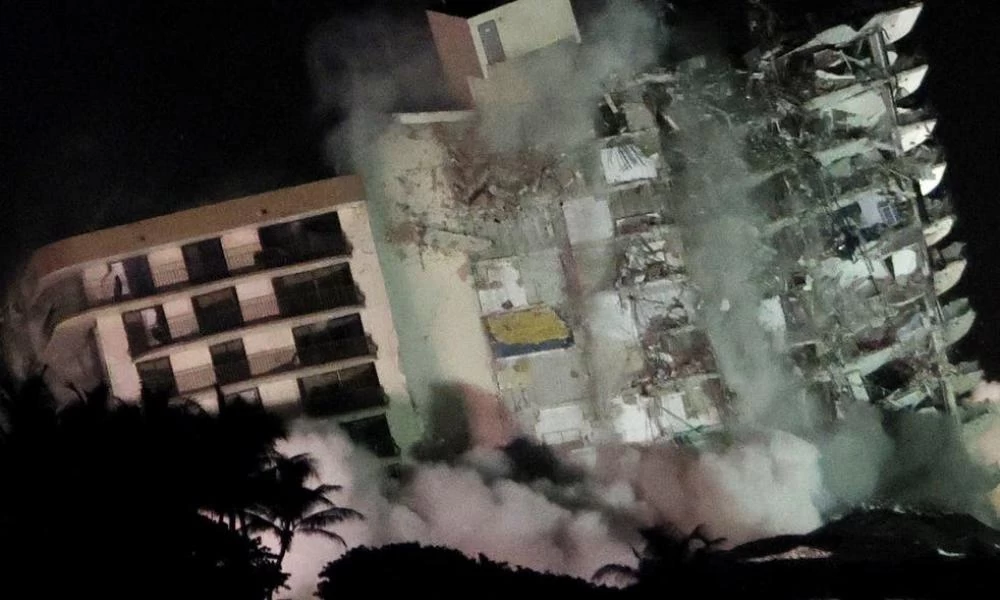 Κατάρρευση πολυκατοικίας στο Μαϊάμι: Κατεδάφισαν το υπόλοιπο κτίριο